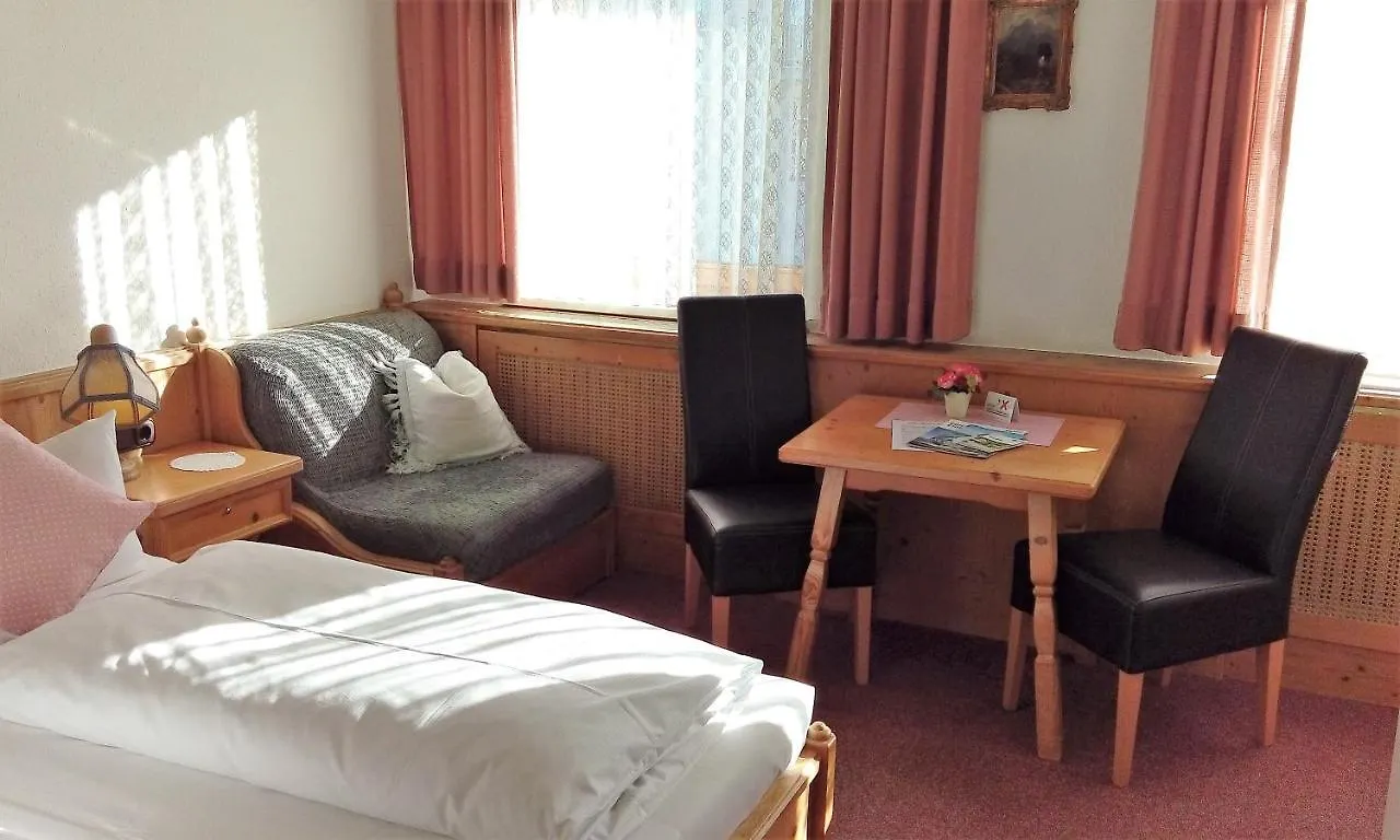 Hotel Pension Lindenhof Prien