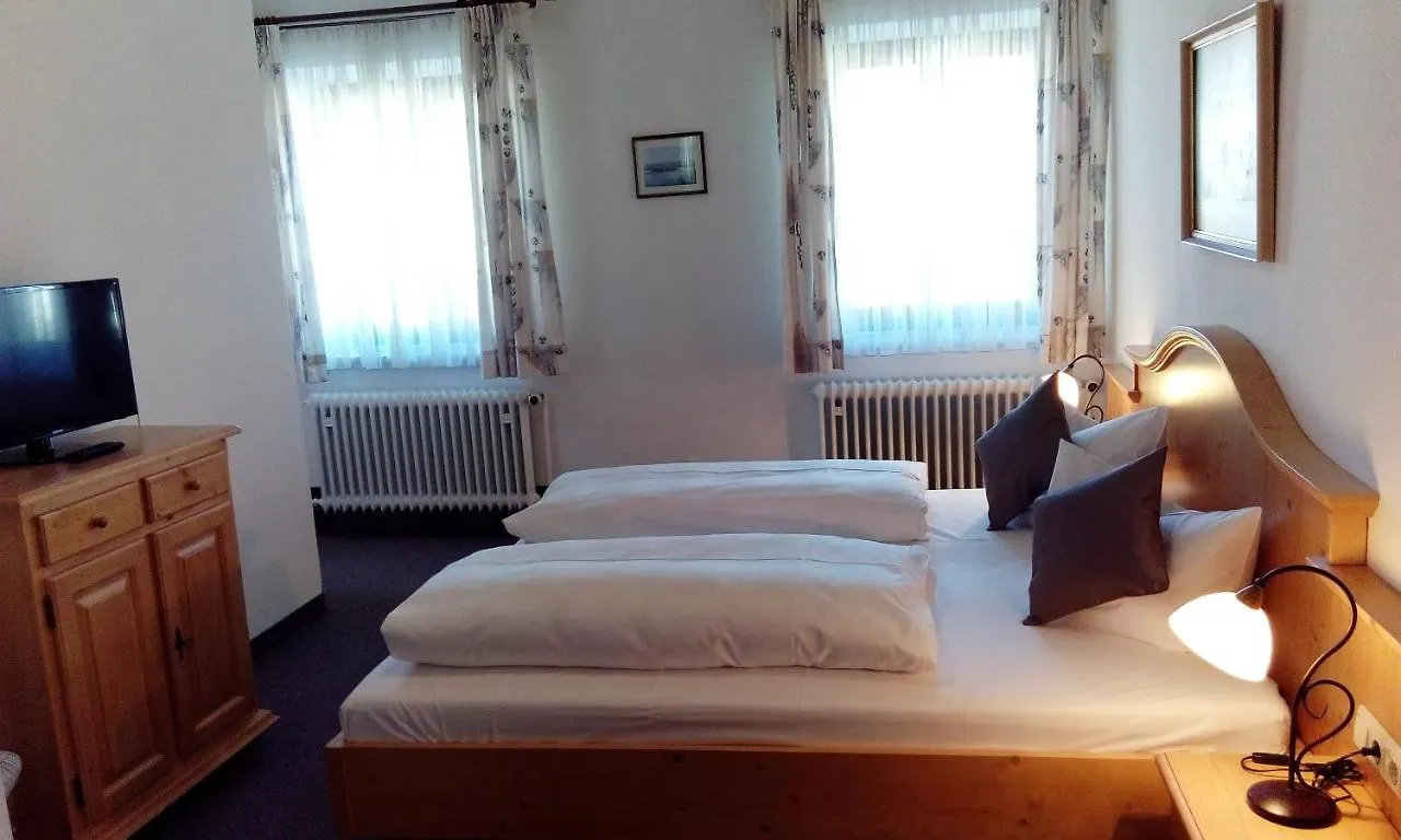 Hotel Pension Lindenhof Prien 2*,